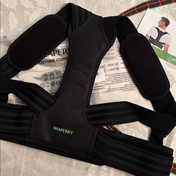 Brand New Posture Corrector Adjustable Upper Back Brace Breathable Support Black - Picture 5 of 12